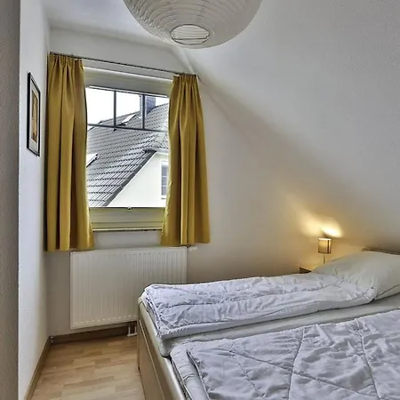 Holiday Apartment With 2 Bedrooms *